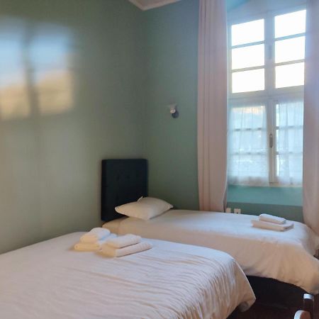 The Old School Boutique Hotel Sirako Esterno foto