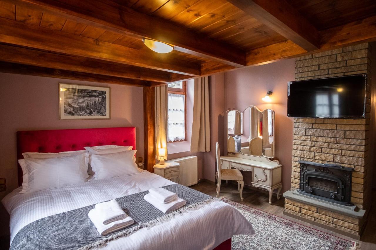 The Old School Boutique Hotel Sirako Esterno foto