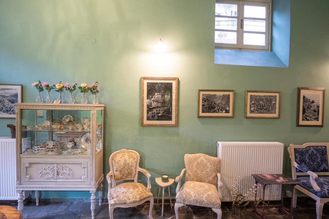 The Old School Boutique Hotel Sirako Esterno foto