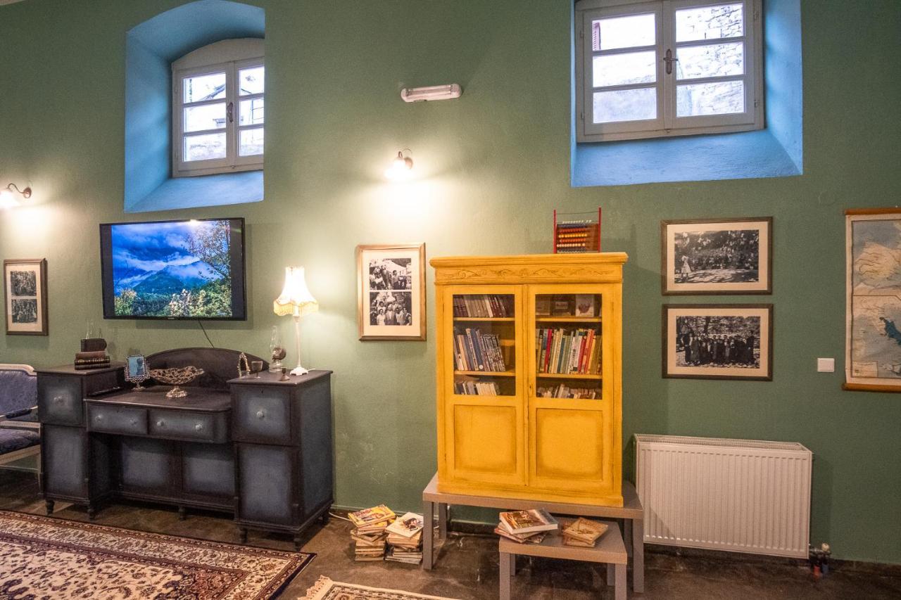 The Old School Boutique Hotel Sirako Esterno foto