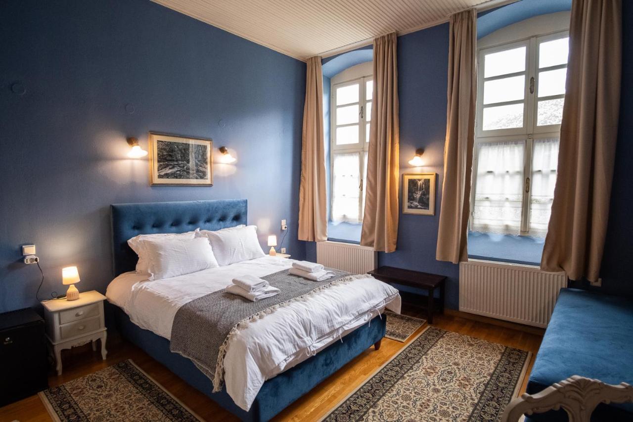 The Old School Boutique Hotel Sirako Esterno foto