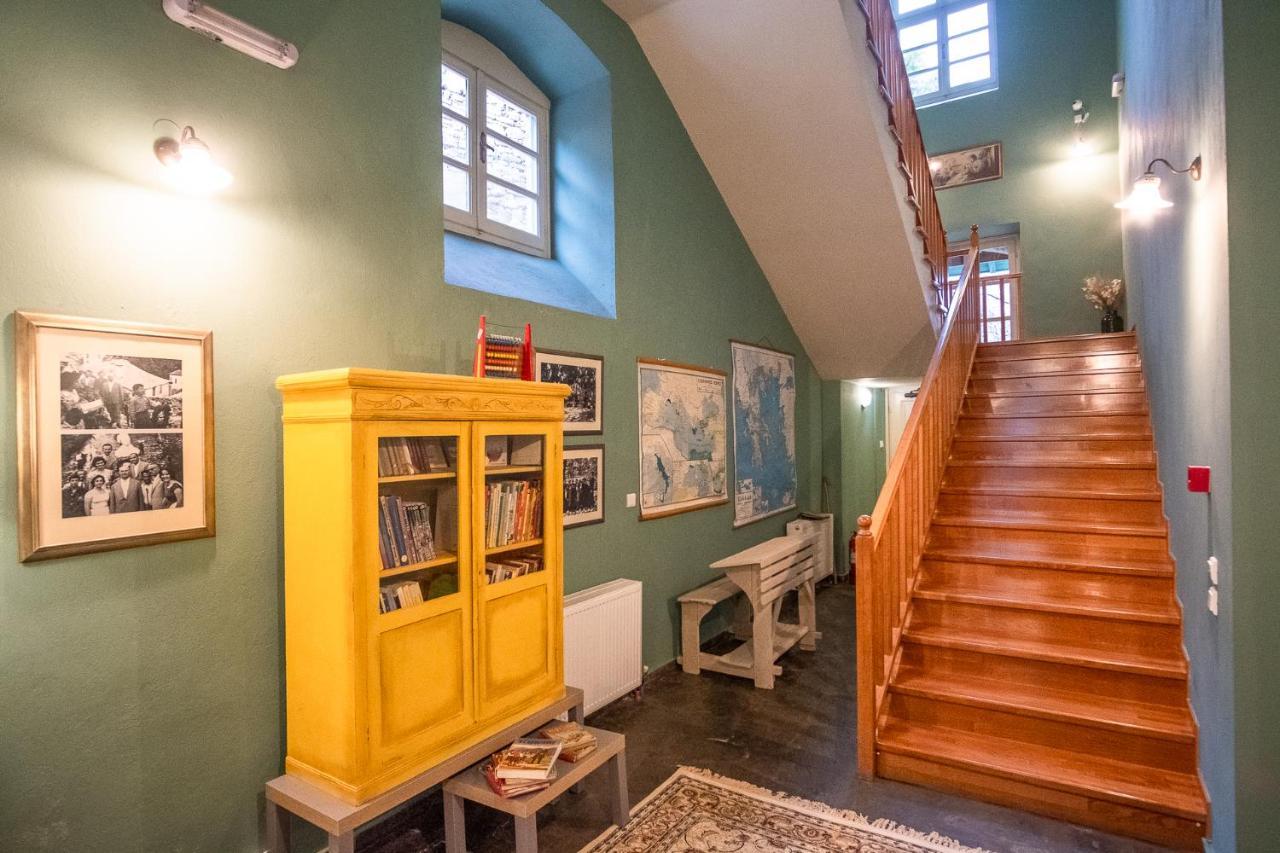 The Old School Boutique Hotel Sirako Esterno foto