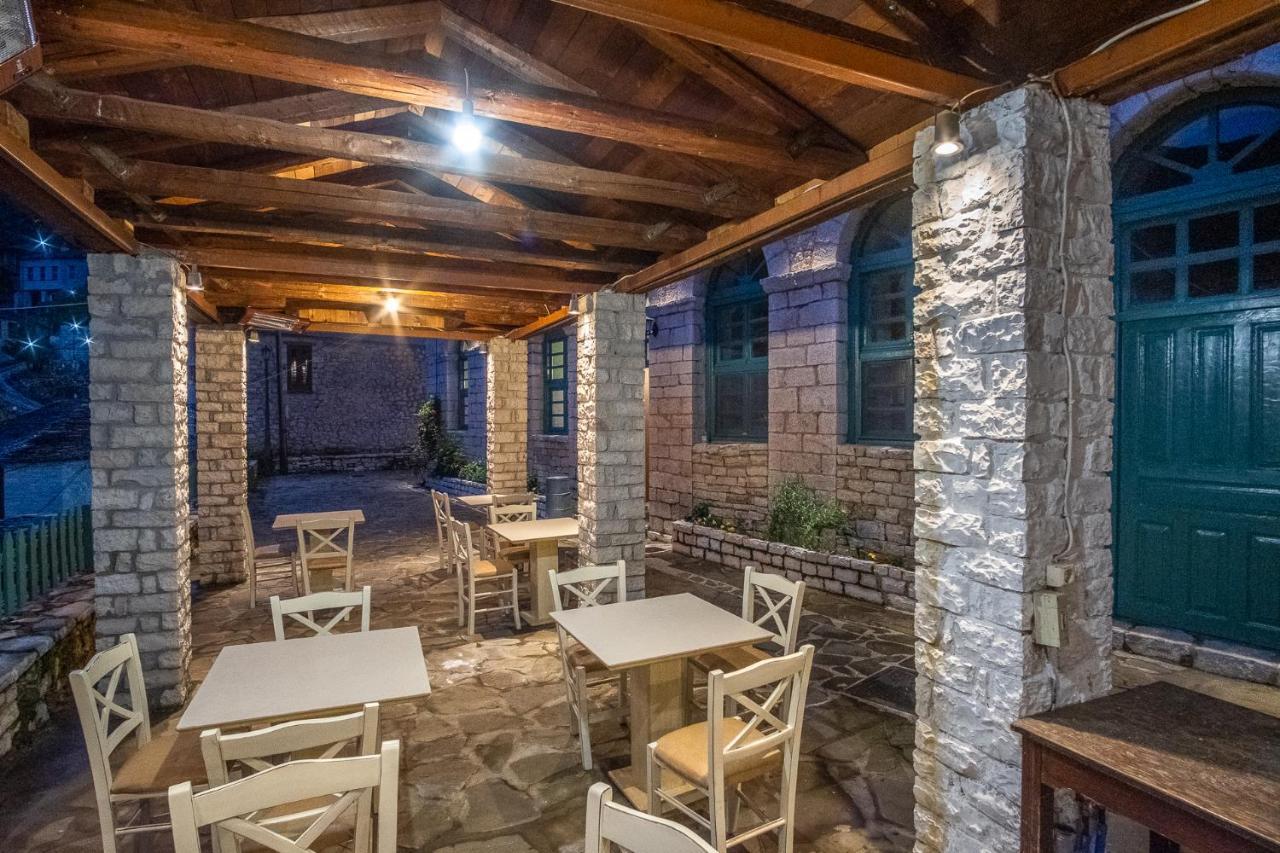 The Old School Boutique Hotel Sirako Esterno foto