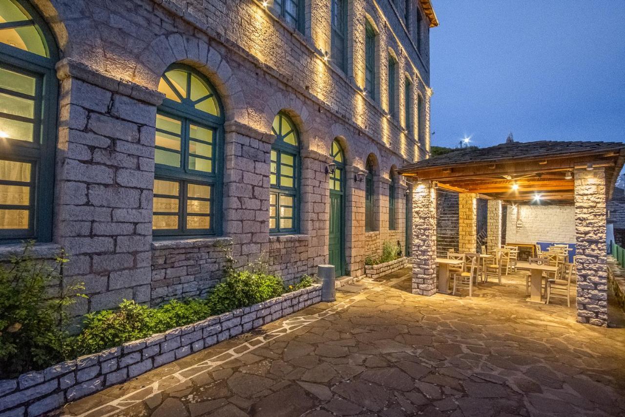 The Old School Boutique Hotel Sirako Esterno foto